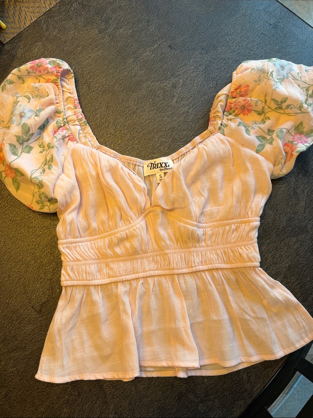 Trixxi Pink Floral Puff Sleeve Peplum Top size Small